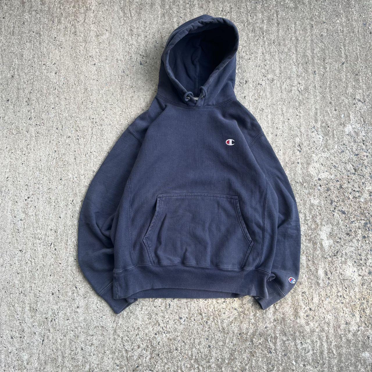 Vintage Y2K Navy Champion Reverse Weave Heavyweight Hoodie (L)