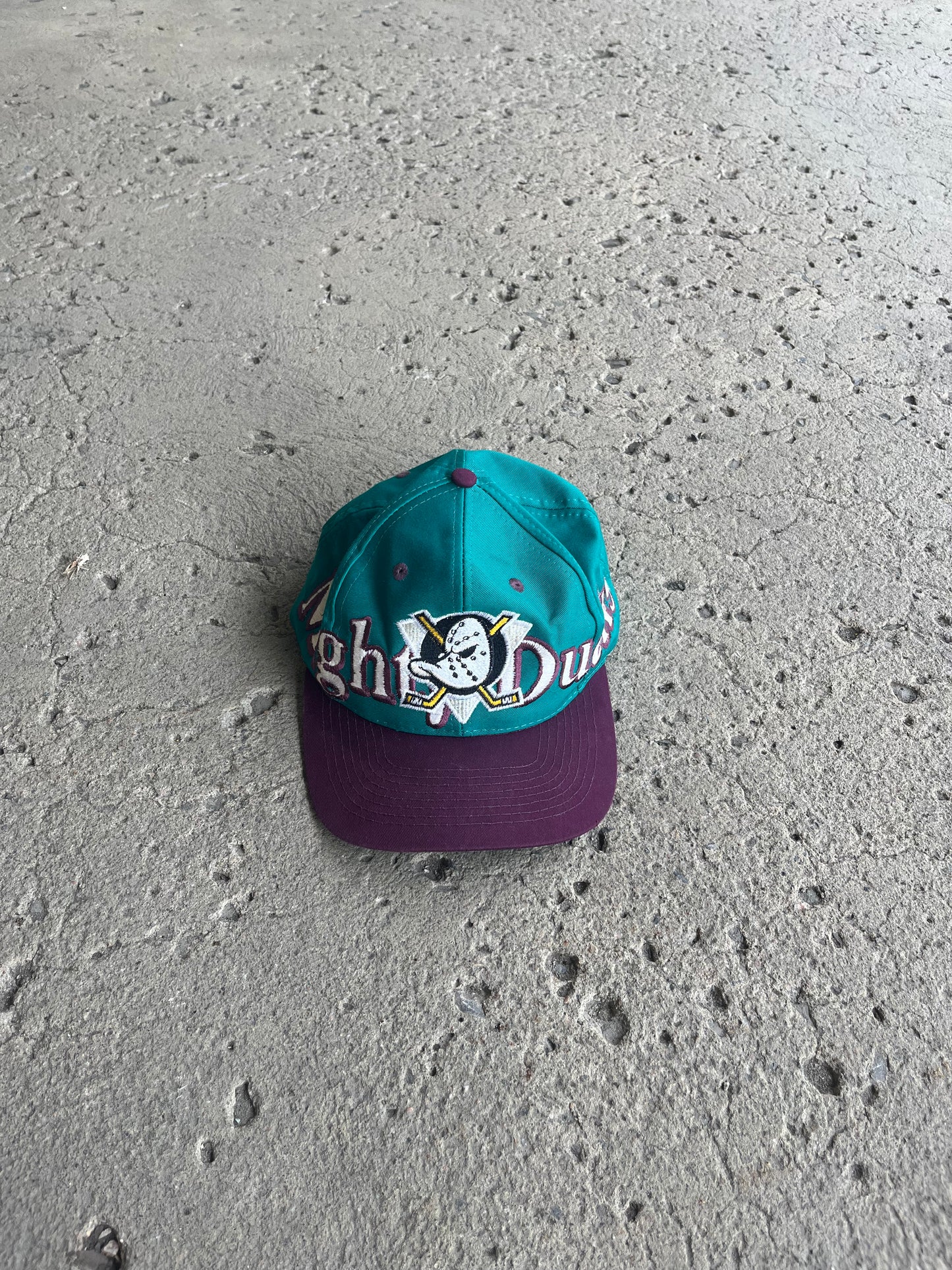 VINTAGE MYSTERY HAT