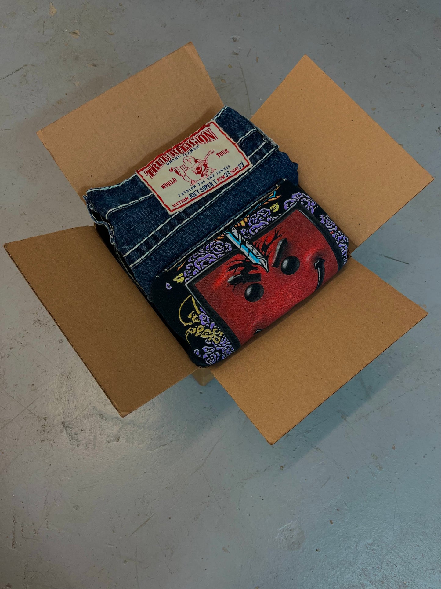 VINTAGE Y2K MYSTERY BOX